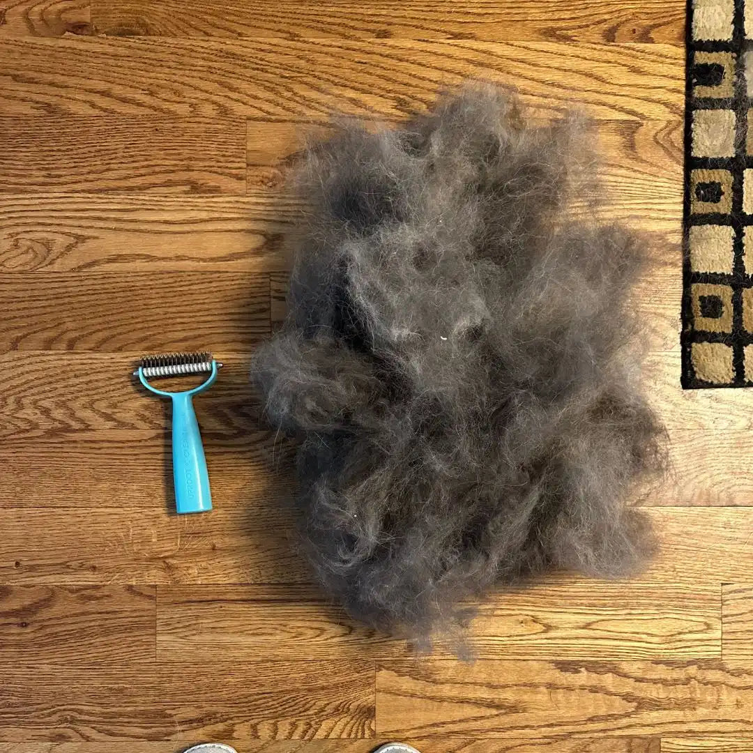 Uproot Cat and Dog Brush